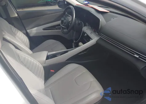 2022 Hyundai Elantra Limited z USA, uszkodzony, nr VIN 5NPLP4AG4NH068498